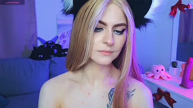 Emily  Mooree online show from February 2025 10:18:02 AM