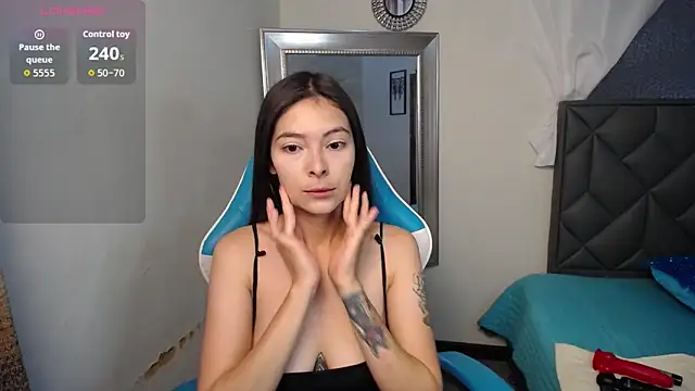 Aleska Miami online show from December 2025 03:20:01 PM