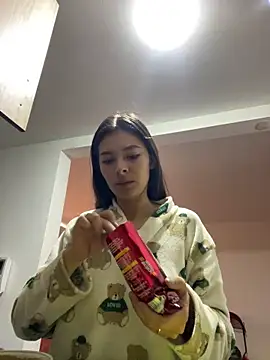 Aleska Miami online show from April 2026 12:49:01 PM