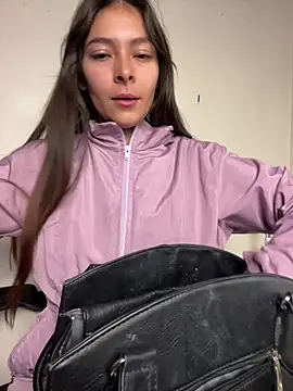 Snapshot of Aleska_Miami chatting on May 2026 02:33:01 PM Aleska Miami online show from May 2026 02:33:01 PM