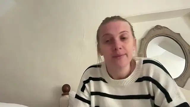 Ella-82 online show from June 2026 04:17:01 PM