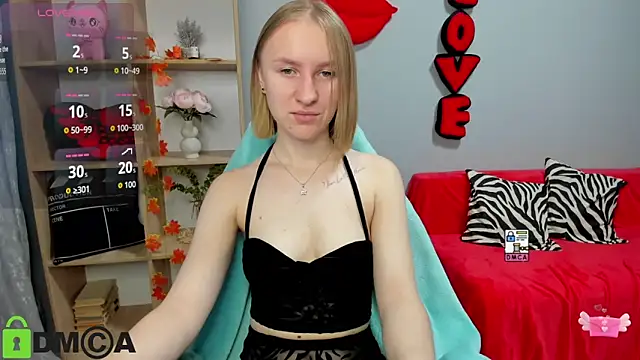 Snapshot of BeautyBlondy chatting on November 2025 01:10:01 PM BeautyBlondy online show from November 2025 01:10:01 PM