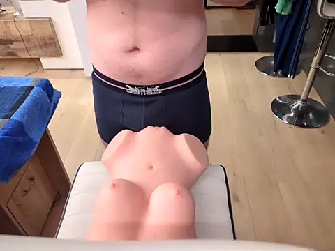 MacPlesure online show from January 2025 05:37:01 PM