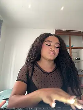JasmineRose7 online show from June 2026 02:33:01 PM