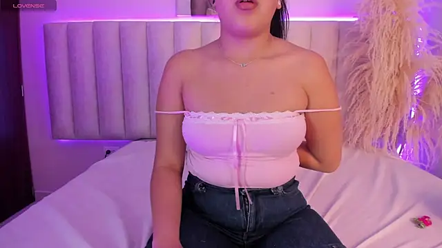 Snapshot of _Cristal_Collins chatting on January 2025 11:05:02 PM Cristal Collins online show from January 2025 11:05:02 PM