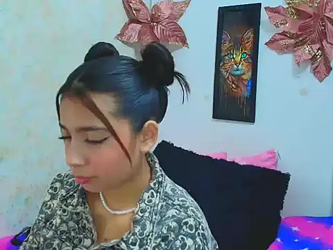 Rousse violett online show from January 2025 08:48:01 PM