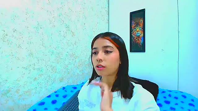 Rousse violett online show from March 2025 07:27:02 PM