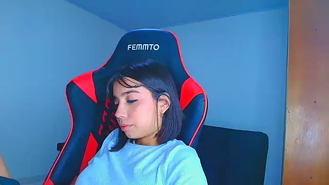 Rousse violett online show from November 2025 12:00:01 AM