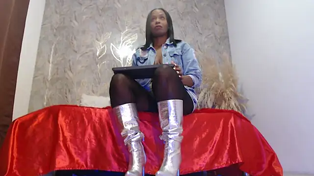 Snapshot of RAICHELLCOOPER1 chatting on November 2025 12:09:02 PM RAICHELLCOOPER1 online show from November 2025 12:09:02 PM