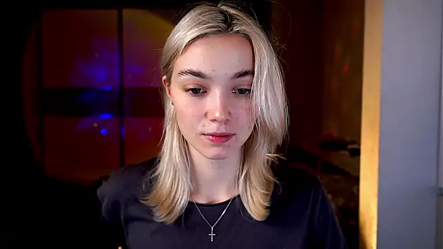 ileanacampbe online show from March 2025 05:18:02 AM