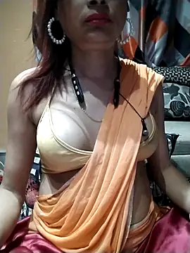 SANA-LEONI online show from November 2025 03:01:02 PM