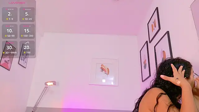 Snapshot of hotiergirl chatting on October 2025 01:00:01 PM hotiergirl online show from October 2025 01:00:01 PM