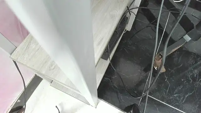 TaniaBellini online show from April 2026 12:42:01 PM