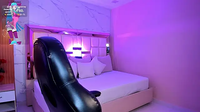 Snapshot of zoes_milee chatting on November 2025 11:20:02 AM zoes milee online show from November 2025 11:20:02 AM