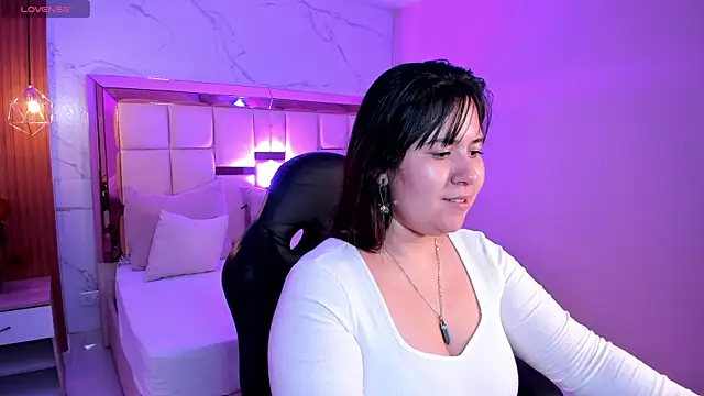 Snapshot of zoes_milee chatting on November 2025 11:09:02 AM zoes milee online show from November 2025 11:09:02 AM