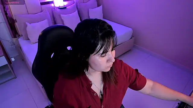 Snapshot of zoes_milee chatting on November 2025 11:03:01 AM zoes milee online show from November 2025 11:03:01 AM