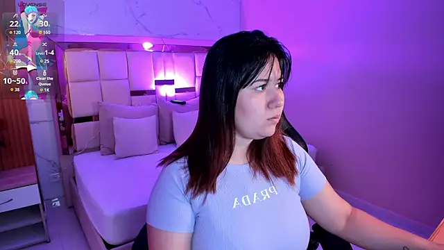 Snapshot of zoes_milee chatting on December 2025 11:37:02 AM zoes milee online show from December 2025 11:37:02 AM