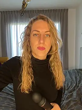 Morgane pippa online show from January 2025 12:37:02 PM
