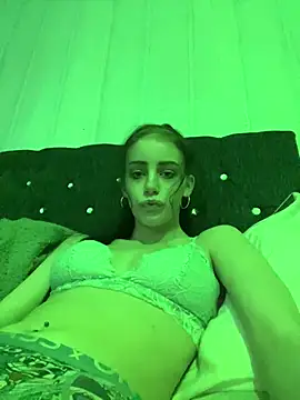 Snapshot of VioletxBlue chatting on January 2025 11:15:01 PM VioletxBlue online show from January 2025 11:15:01 PM