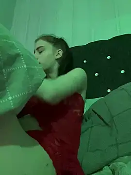 Snapshot of VioletxBlue chatting on January 2025 02:36:01 AM VioletxBlue online show from January 2025 02:36:01 AM