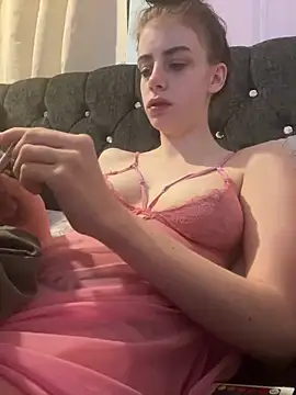 Snapshot of VioletxBlue chatting on March 2025 10:29:02 PM VioletxBlue online show from March 2025 10:29:02 PM