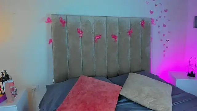 Dahlia Rousse online show from February 2025 08:21:01 PM