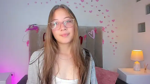 Dahlia Rousse online show from March 2025 02:44:02 PM