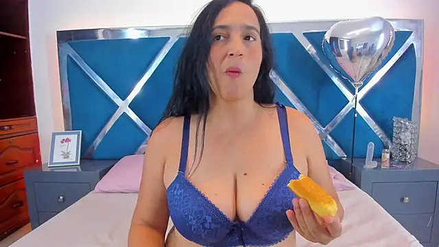 LucineArias online show from March 2025 08:16:02 PM