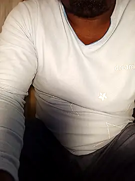 Snapshot of Dube501 chatting on September 2025 06:24:02 PM Dube501 online show from September 2025 06:24:02 PM