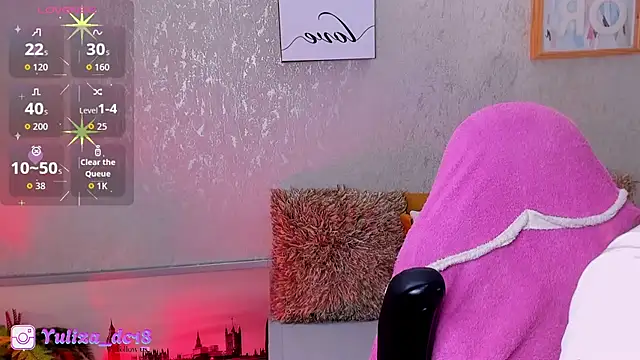 Luxury Woman online show from March 2026 04:04:02 AM