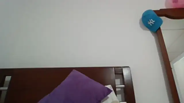 squirtlatinx online show from July 2026 02:24:01 PM