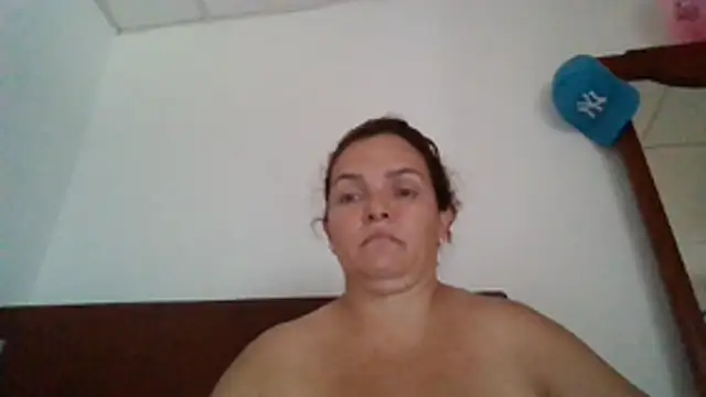 squirtlatinx online show from July 2026 05:23:02 PM