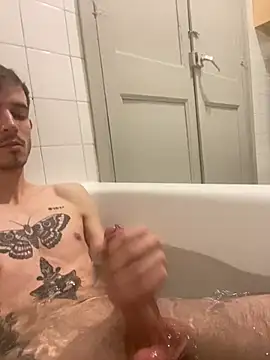 Snapshot of Boboloco2 chatting on January 2025 01:19:01 AM Boboloco2 online show from January 2025 01:19:01 AM