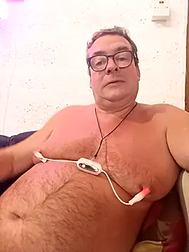 Snapshot of MountJohnXL chatting on September 2025 11:39:02 PM MountJohnXL online show from September 2025 11:39:02 PM