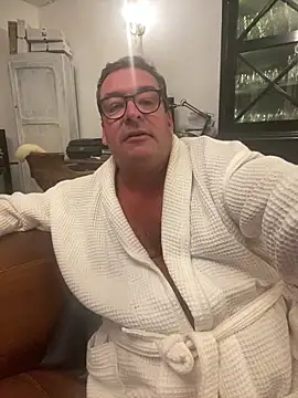 MountJohnXL online show from April 2026 12:04:01 AM