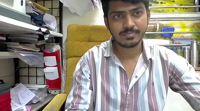 Snapshot of cute_modell chatting on March 2025 12:53:02 PM cute modell online show from March 2025 12:53:02 PM