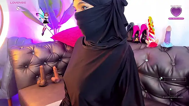 azahara faraah online show from September 2025 03:45:01 PM