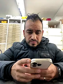 leonardohot1987 online show from November 2025 08:11:01 PM