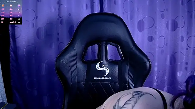 Snapshot of Kimlennox_ chatting on February 2025 09:22:01 PM Kimlennox  online show from February 2025 09:22:01 PM