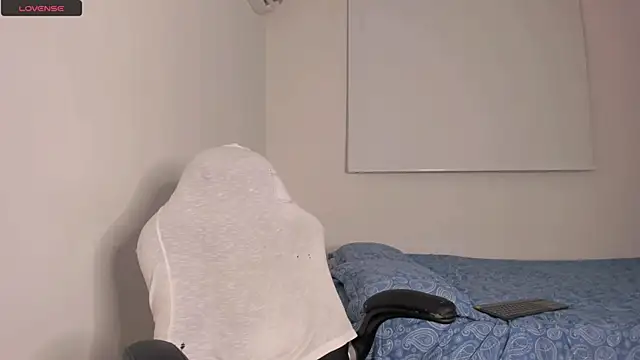 Snapshot of maxsteel177 chatting on January 2025 11:33:01 PM maxsteel177 online show from January 2025 11:33:01 PM