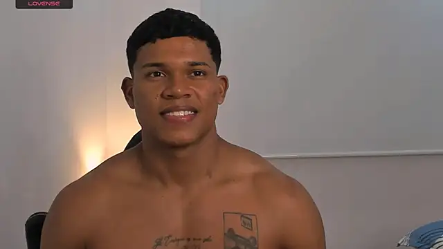 Snapshot of maxsteel177 chatting on March 2025 03:16:01 AM maxsteel177 online show from March 2025 03:16:01 AM