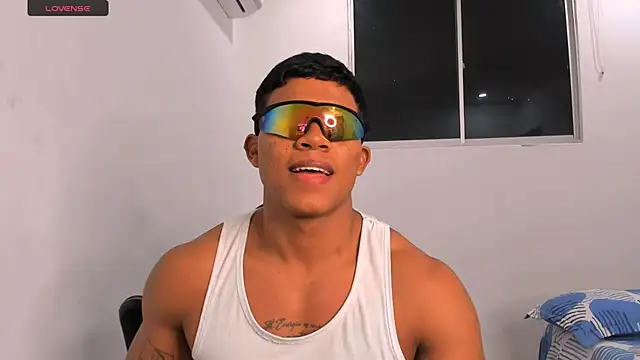 Snapshot of maxsteel177 chatting on March 2025 12:10:02 AM maxsteel177 online show from March 2025 12:10:02 AM