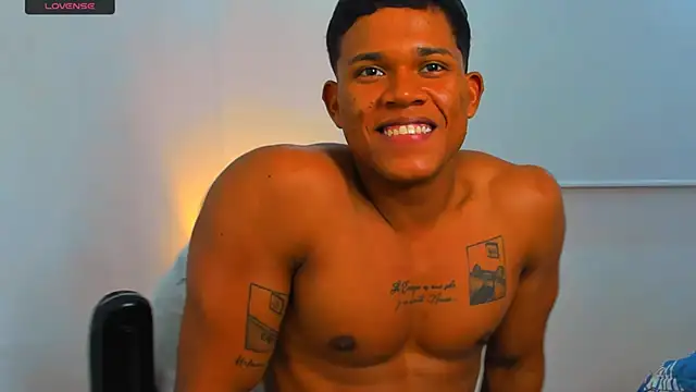 Snapshot of maxsteel177 chatting on March 2025 02:35:02 AM maxsteel177 online show from March 2025 02:35:02 AM