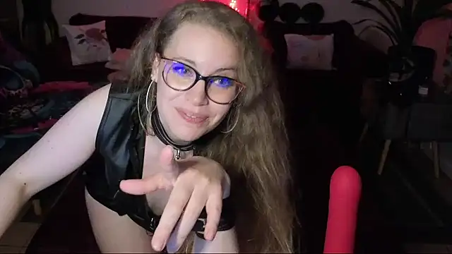 Snapshot of Miss_luxiole chatting on November 2025 05:59:01 PM Miss luxiole online show from November 2025 05:59:01 PM