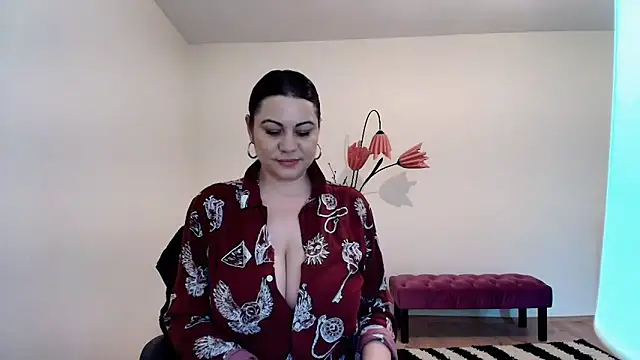 Snapshot of VixenVibesX chatting on May 2026 11:37:01 AM VixenVibesX online show from May 2026 11:37:01 AM