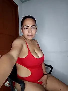 CarolinePolsen online show from November 2025 07:17:01 PM