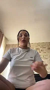 Snapshot of Rosanna_Rennie chatting on February 2025 01:10:02 PM Rosanna Rennie online show from February 2025 01:10:02 PM