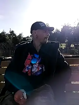 AQuickPhyx online show from March 2025 04:12:02 PM