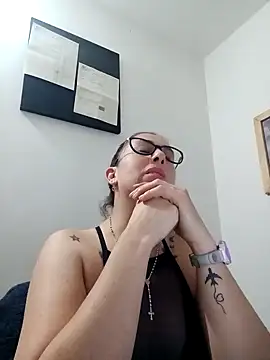 CHARLOTTE 1711 online show from January 2025 11:58:01 PM