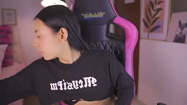 Snapshot of Hade_collinss chatting on November 2025 06:41:02 PM Hade collinss online show from November 2025 06:41:02 PM